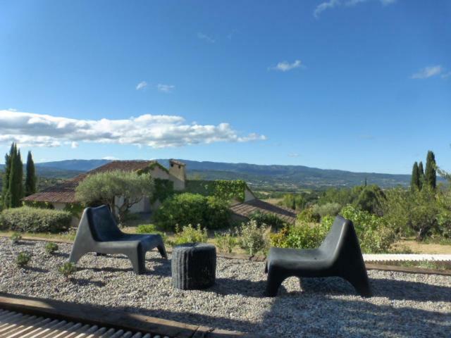 Maison Itze Saint-Saturnin-lès-Apt Exterior photo
